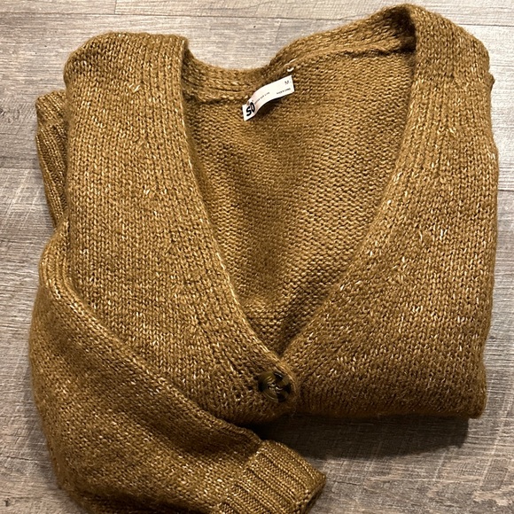 SO Brown speckled Cardigan Sweater Size Medium - Picture 8 of 9